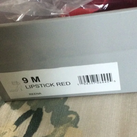 JLO Lipstick Red Rena Pump - Picture 3 of 9